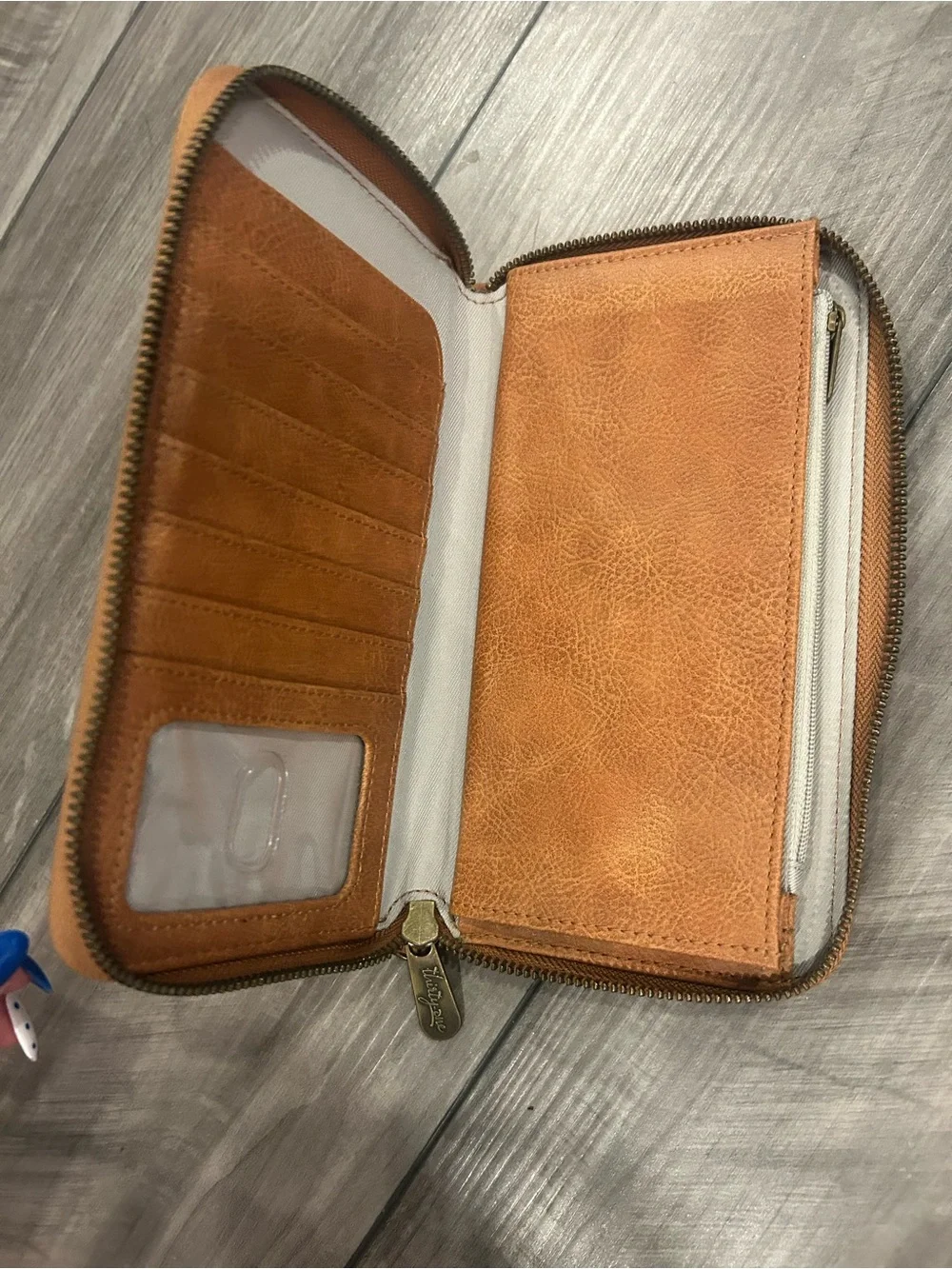 thirty-one sleek tan